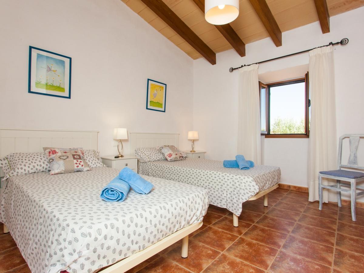 Villa Paula Llombarts Luaran gambar